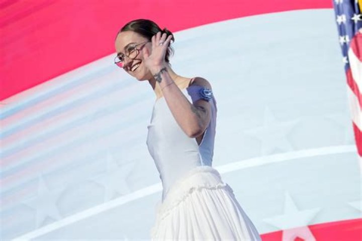 Unveiling The Extraordinary Story Of Ella Emhoff: Bio, Wiki, And Age